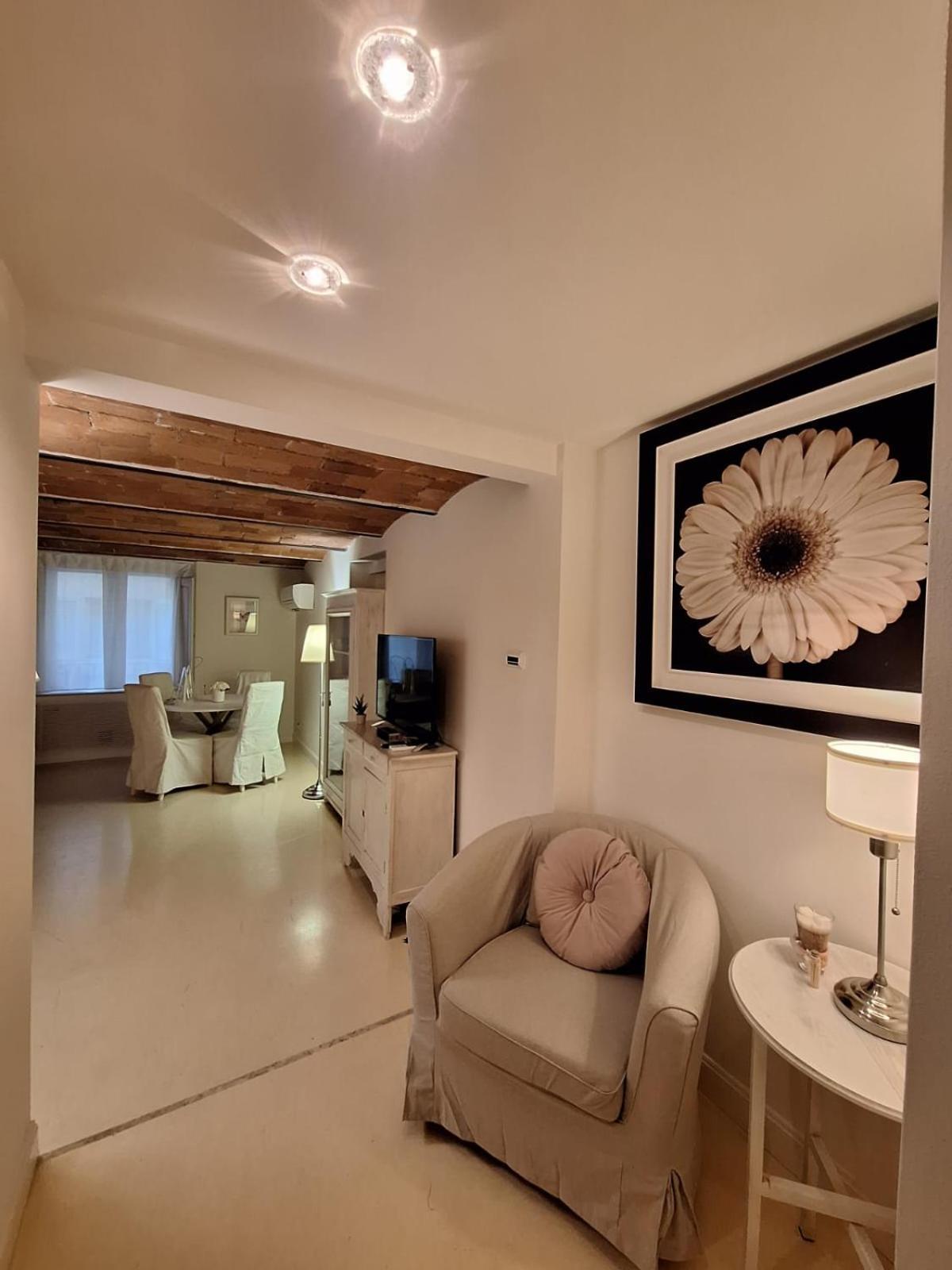 Cozy & Charming Florentine Hideaway By Oteego Флоренция Экстерьер фото