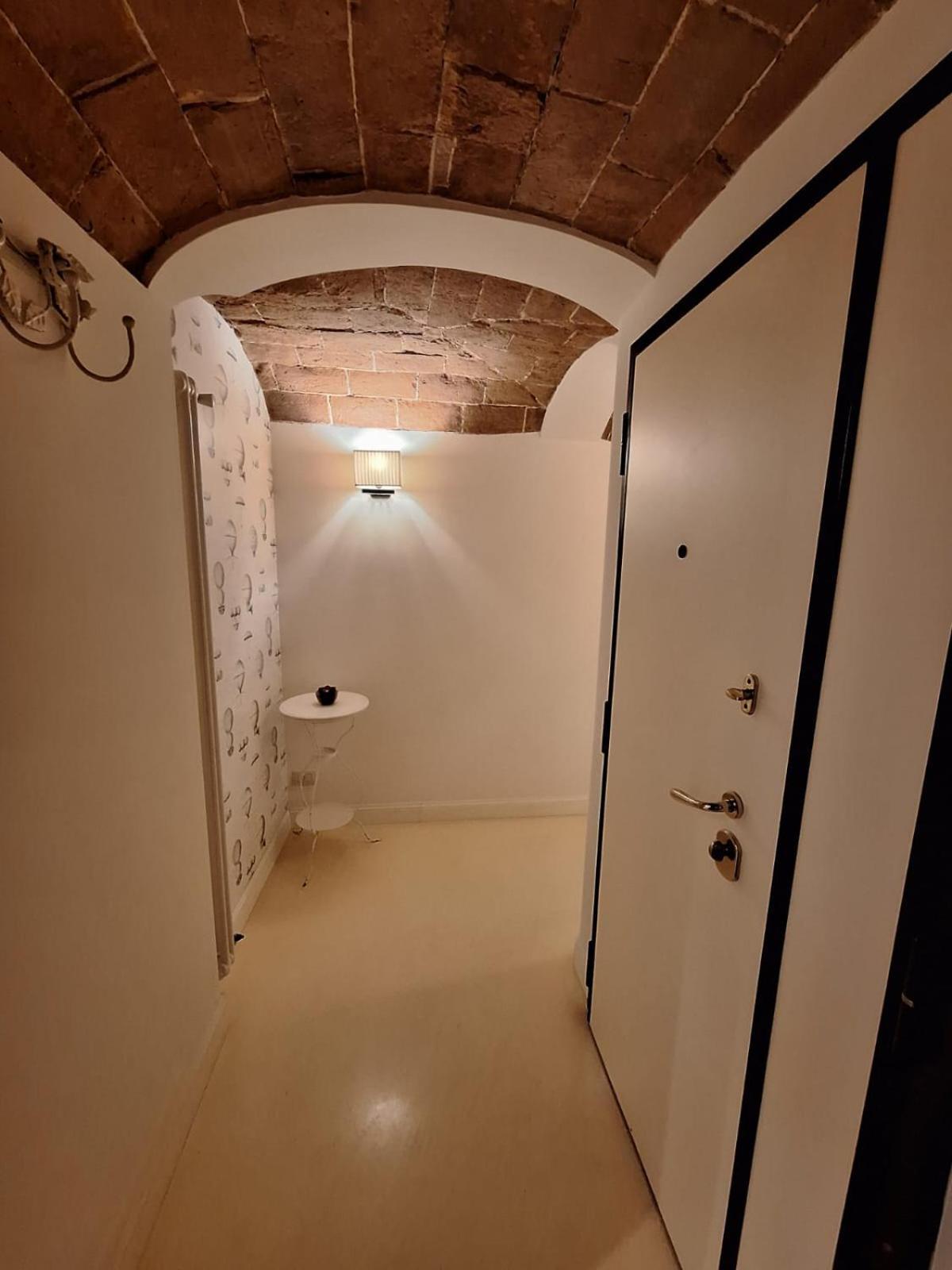 Cozy & Charming Florentine Hideaway By Oteego Флоренция Экстерьер фото